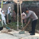 Wujudkan Lingkungan Yang Bersih Sinergitas Tni Polri Polsek Tarogong Kidul Lakukan Karya Bhakti