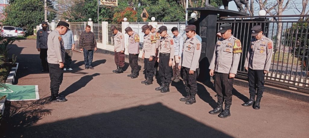 Kapolsek Citamiang Gelar Apel Pagi Sebagai Bentuk Kedisiplinan