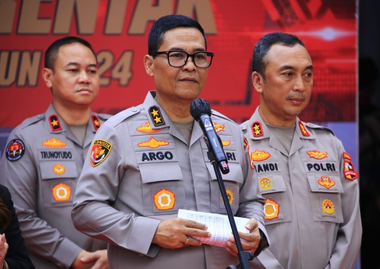 Polri Bangun Fasilitas Air Bersih hingga Perbaiki Tempat Ibadah Sambut Hari Bhayangkara ke-78