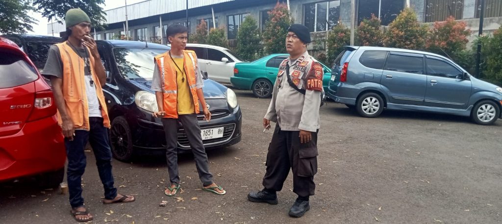 Patroli Sambang dan Dialogis Juru Parkir