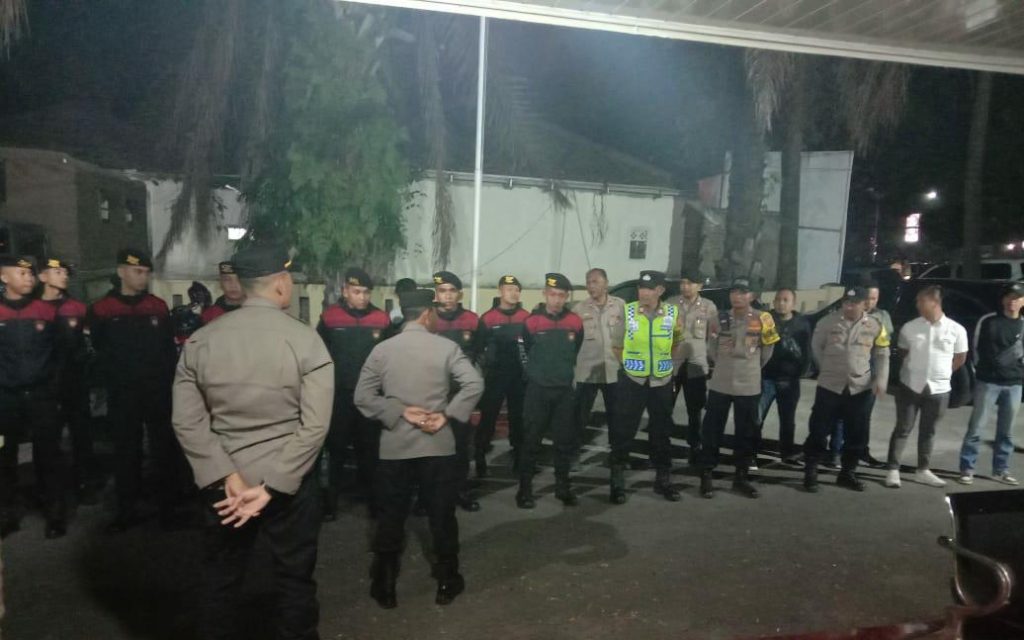 Polres Garut Pengamanan Nobar Laga Final Liga BRI 1 2023-2024