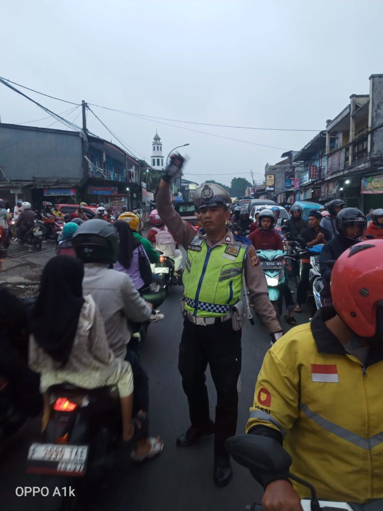 Bhabinkamtibmas Jayaraksa Dukung, Motivasi dam Monitoring giat Posyandu Cempaka menuju Indonesia Sehat