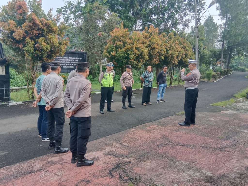 Polsek Warudoyong Gelar Apel Pagi Sebagai Bentuk Kedisiplinan