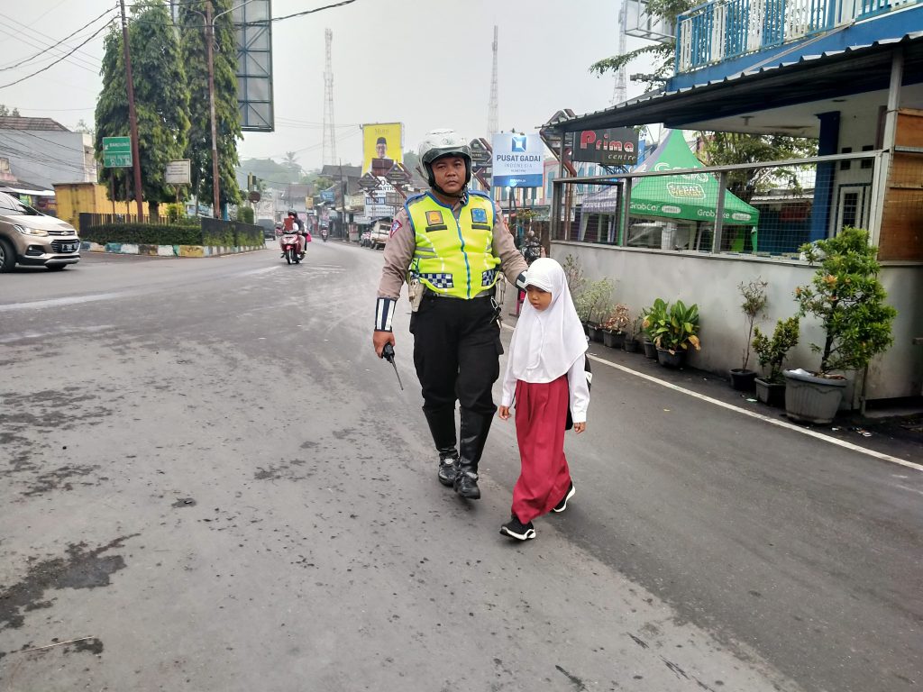 Kamseltibcar Lantas Aman dan Nyaman, Polsek Sukaraja Laksanakan Gatur Lalin