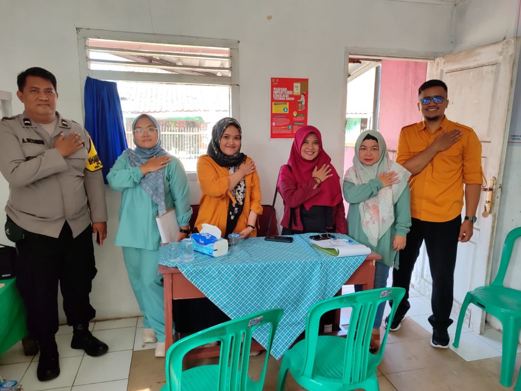 Bhabinkamtibmas Monitoring Giat Penimbangan Bayi dan Konsultasi Gizi