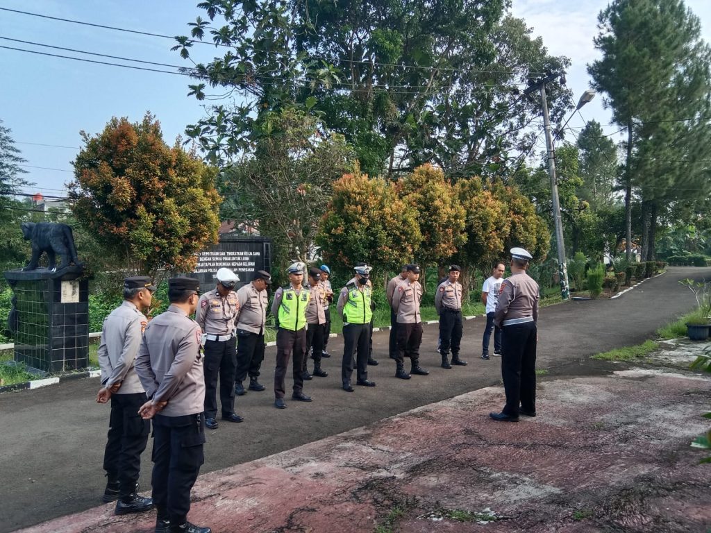 Polsek Warudoyong Gelar Apel Pagi Sebagai Bentuk Kedisiplinan