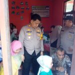 Langkah Pencegahan Stunting, Kapolsek Sukalarang Monitoring Pemeriksaan Kesehatan di Posyandu