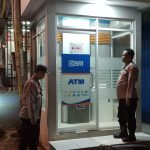 Unit Samapta Polsek Paseh, Polresta Bandung Kontrol Bank dan Mesin ATM Pada Saat Melaksanakan Patroli Malam