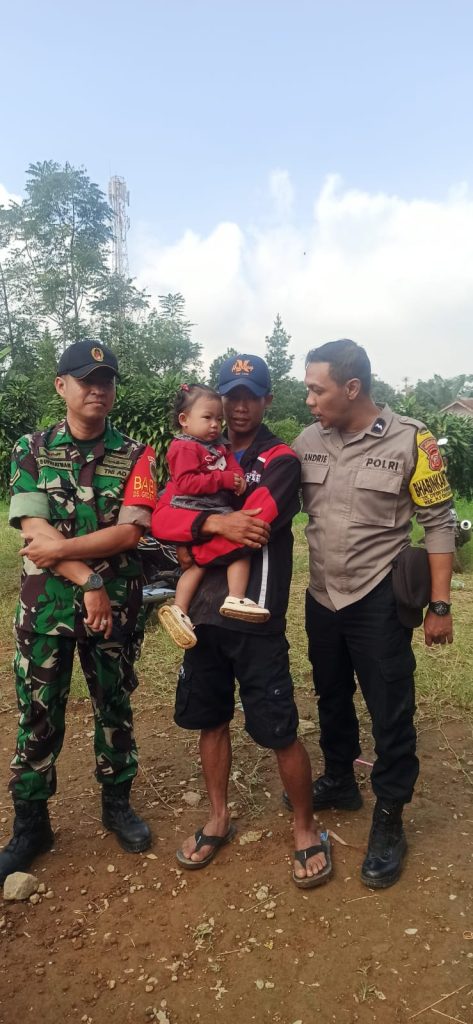 Monitoring Stunting Bhabinkamtibmas Polsek Kadudampit Laksanakan Sambang