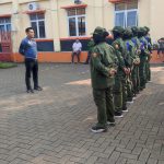 Kapolsek Citamiang Latih Anggota Linmas Kec. Citamiang dalam Rangka Lomba LKBB Tk