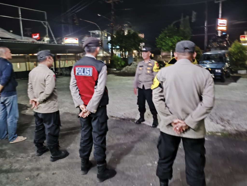 Polsek Baros gelar apel rutin antisipasi gukamtibmas malam minggu