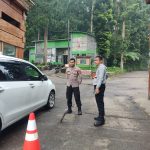 Personil Polsek kadudampit Melaksanakan giat Patroli tempat wisata situgunung.