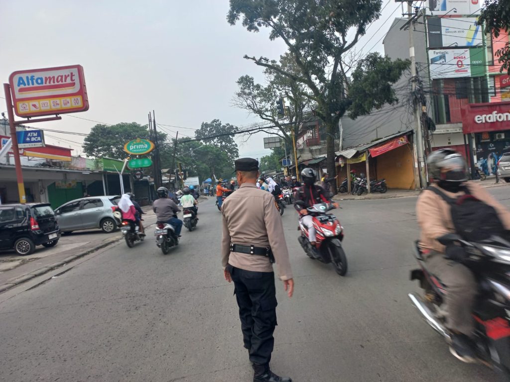 Aipda Endi Sopandi, Unit Samapta Polsek Baleendah Laksanakan Gatur Lalu Lintas