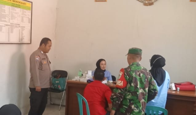 Sinergitas TNI-POLRI Bhabinkamtibmas dan Babinsa Prianganjaya Sambang Warga Binaan