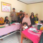 Bhabinkamtibmas Jayaraksa Dukung, Motivasi dam Monitoring giat Posyandu Cempaka cegah Stunting