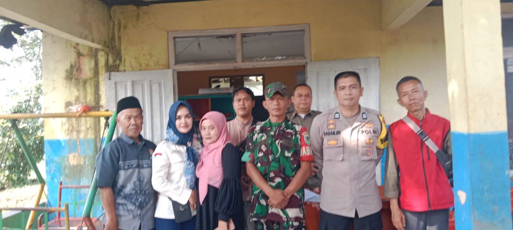 Bhabinkamtibmas Polsek Cireunghas Tinjau Intervensi Pencegahan Stunting Serta Pendampingan Tim Stunting