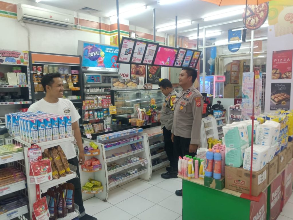 Kapolsek Paseh Iptu Ahmad Nurdin S.H Hadiri Wisuda Akbar Di SMP Plus dan SMK Dharma Agung Paseh