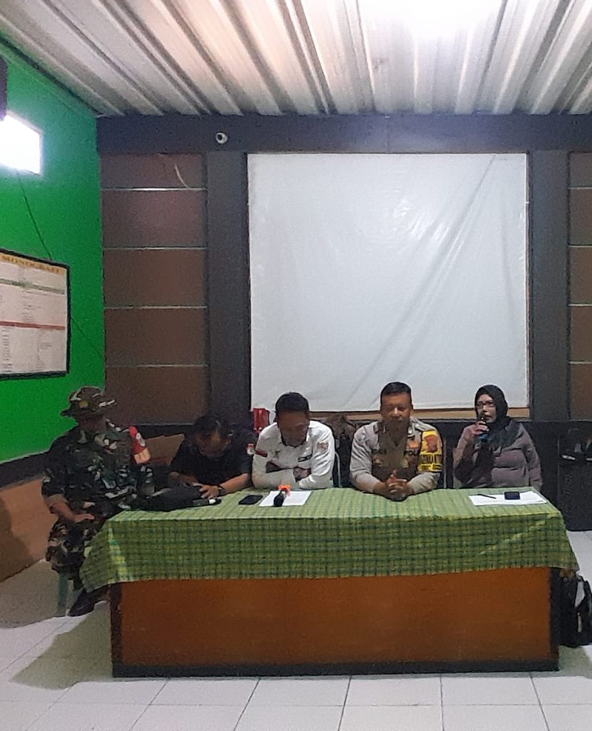 Bripka Kokon Nurjmana Menghadiri Penyaluran Insentif Ketua Rt dan Rw