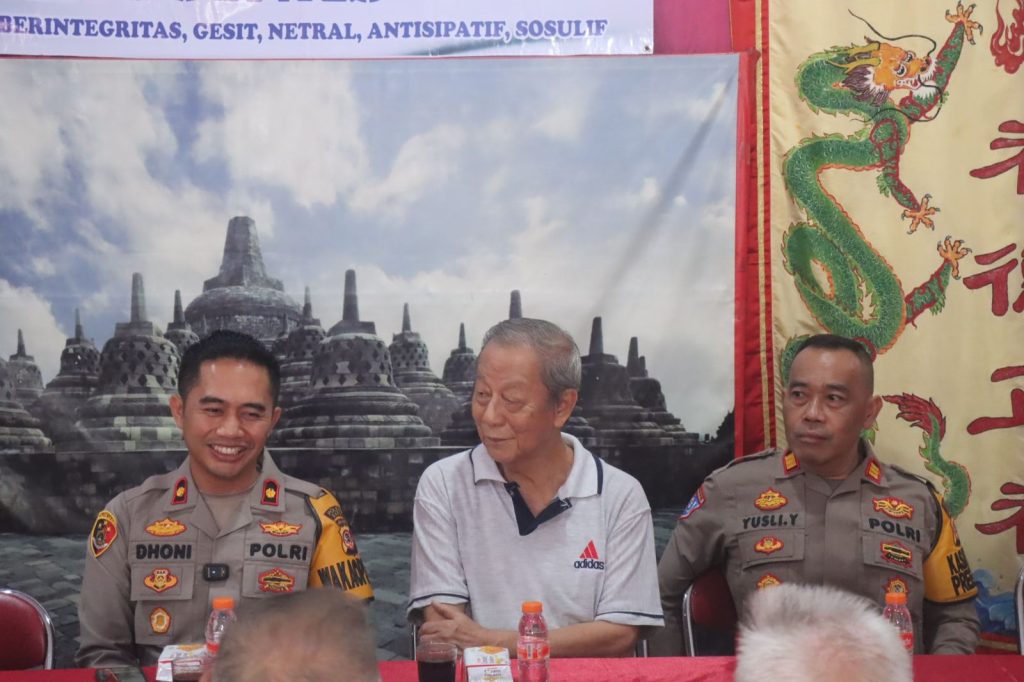 Polres Garut Jalin Silaturahmi Ke Vihara Dharma Loka Melalui Kegiatan Minggu Kasih