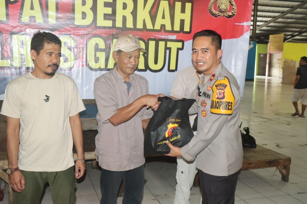 Jum’at Curhat Polres Garut Terjun Langsung Berdiskusi Dengan Masyarakat