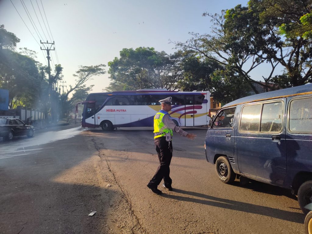 Turjawali Pagi Hari, Bentuk Pelayanan Personil Polsek Baros kepada Masyarakat