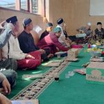 Tingkatkan Keimanan,Kapolek Sukalarang Bersama Anggota Ikut Pengajian Rutin Bersama Ketua MUI di Masjid Darul Fallah Sukalarang