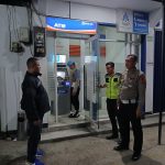 Polsek Sukalarang Patroli Malam Hari Kontrol ATM BRI Cegah Kejahatan Perbankan