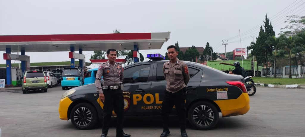 Unit Samapta Polsek Sukalarang Laksanakan Patroli Dialogis Untuk Menjamin Keamanan Masyarakat