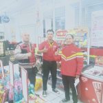 Unit Patroli Polsek Cibeureum Patroli ke Minimarket dan Dialogis dengan Karyawannya