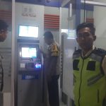 Polsek Sukalarang Patroli Malam Hari Kontrol ATM BRI Cegah Kejahatan Perbankan