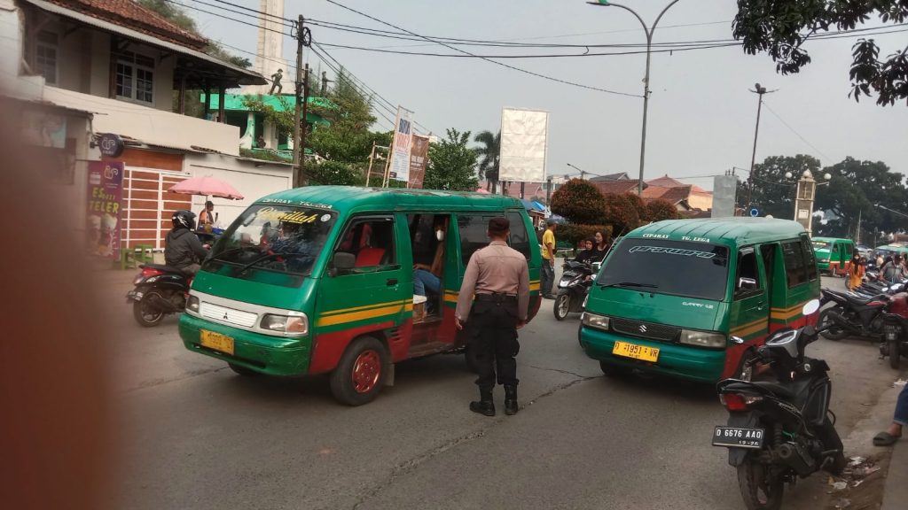 Bhabinkamtibmas Desa Nanjungmekar Rancaekek bersinergi dengan masyarakat pastikan harkamtibmas kondusif