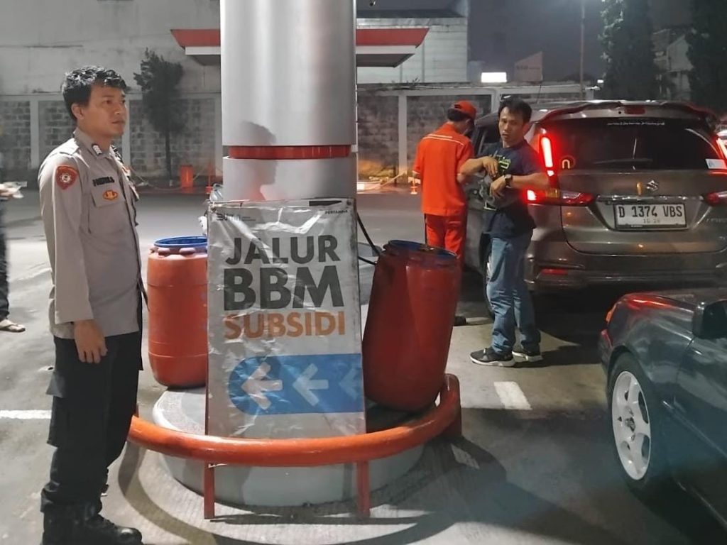 Polsek Dayeuhkolot Tingkatkan Patroli Dialogis KRYD Malam Minggu Guna Antisipasi Malam Minggu