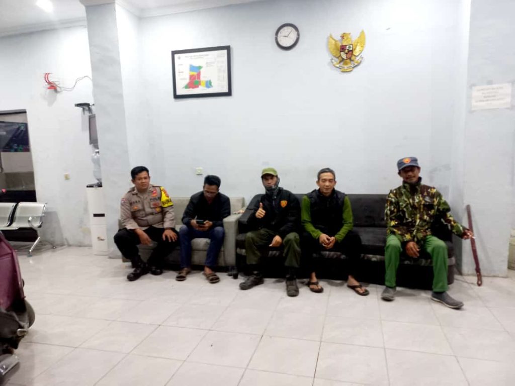 Cegah Kerawanan Malam, Unit Samapta Polsek Paseh Polresta Bandung Laksanakan Patroli Keliling