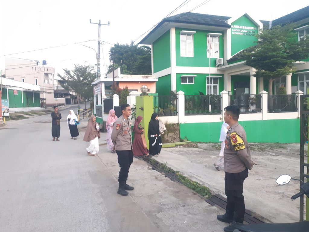 Pastikan Kekhidmatan Sholat Iedul Adha, Piket Fungsi Polsek Cangkuang, Pam di Mesjid Besar Cangkuang