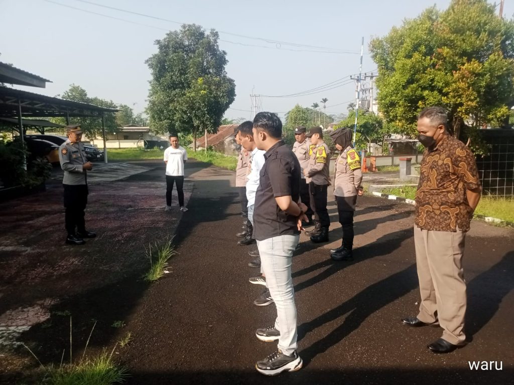 Polsek Warudoyong Gelar Apel Pagi Sebagai Bentuk Kedisiplinan