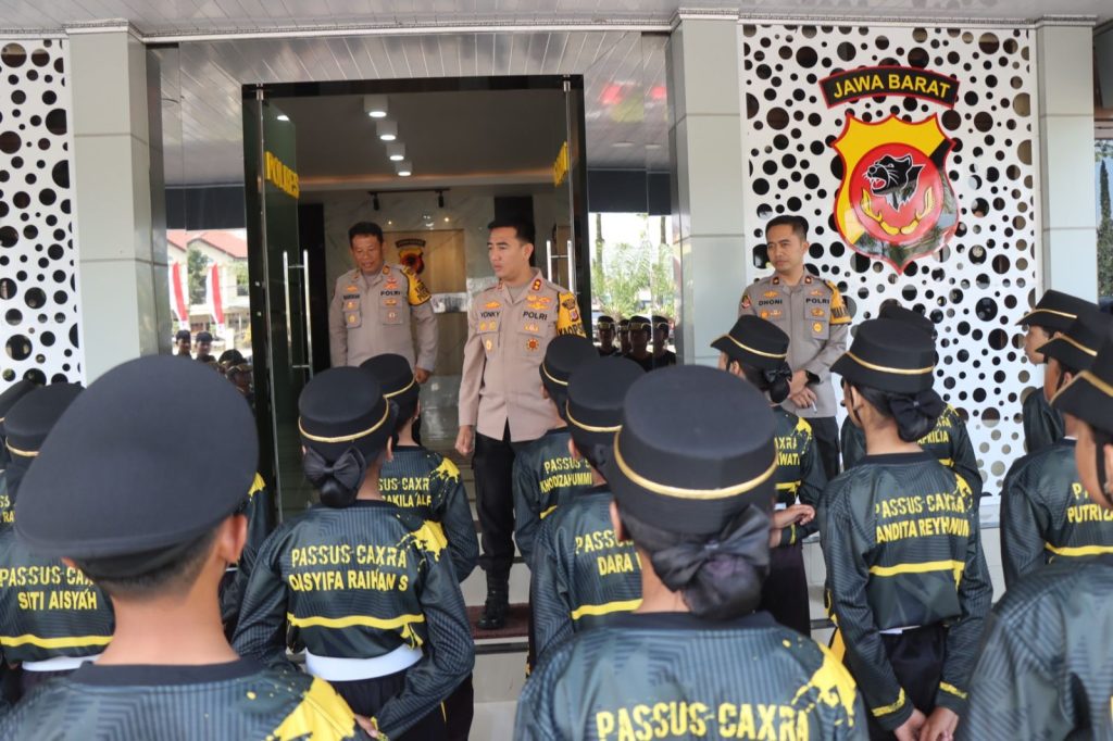 Kapolres Garut Lepas Keberangkatan Tim Polisi Cilik Polres Garut Dengan Dukungan Dan Harapan Yang Terbaik