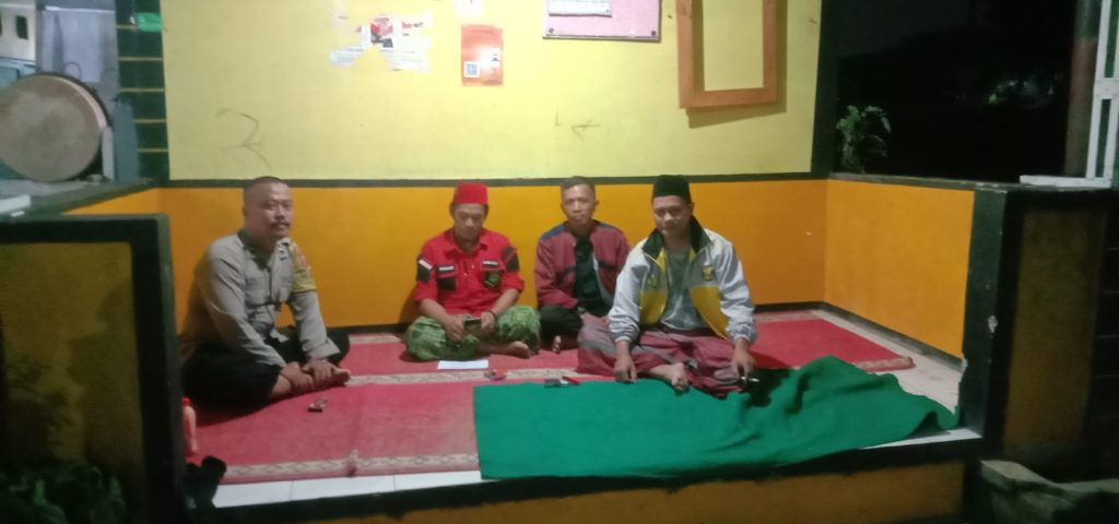 Bhabinkamtibmas Polsek Cibeureum Laksanakan Sambang kepada Warga Masyarakat