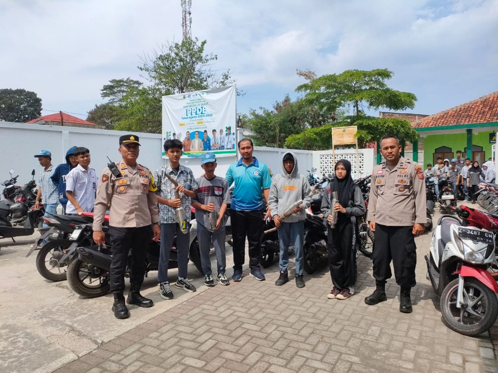 Pembinaan Kalangan Pelajar Polsek Banyuresmi Razia Knalpot Bising