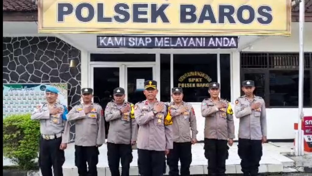 HUT Bhayangkara Ke-78, Kapolsek baros Tingkatkan Pelayanan Kepolisian Agar Lebih Dekat dan Dicintai Masyarakat