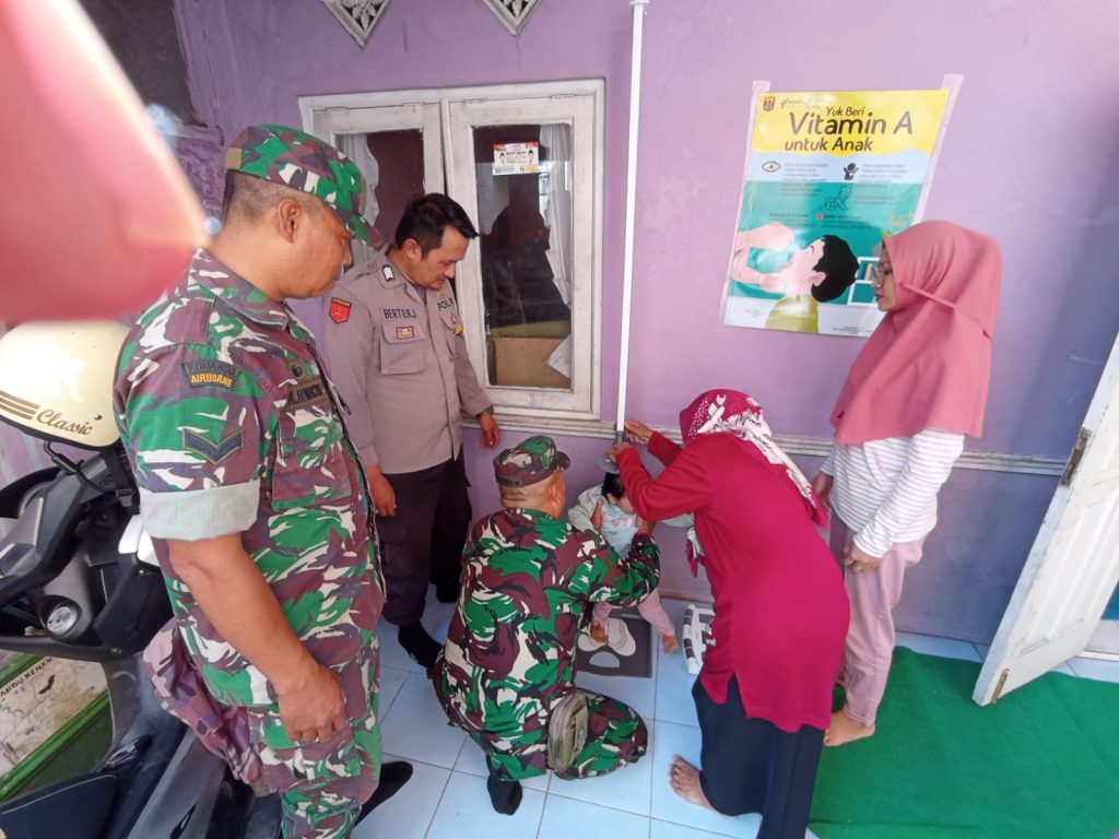 Bhabinkamtibmas Monitoring Program Intervensi Stunting di Wilayah Hukum Polsek Kebonpedes