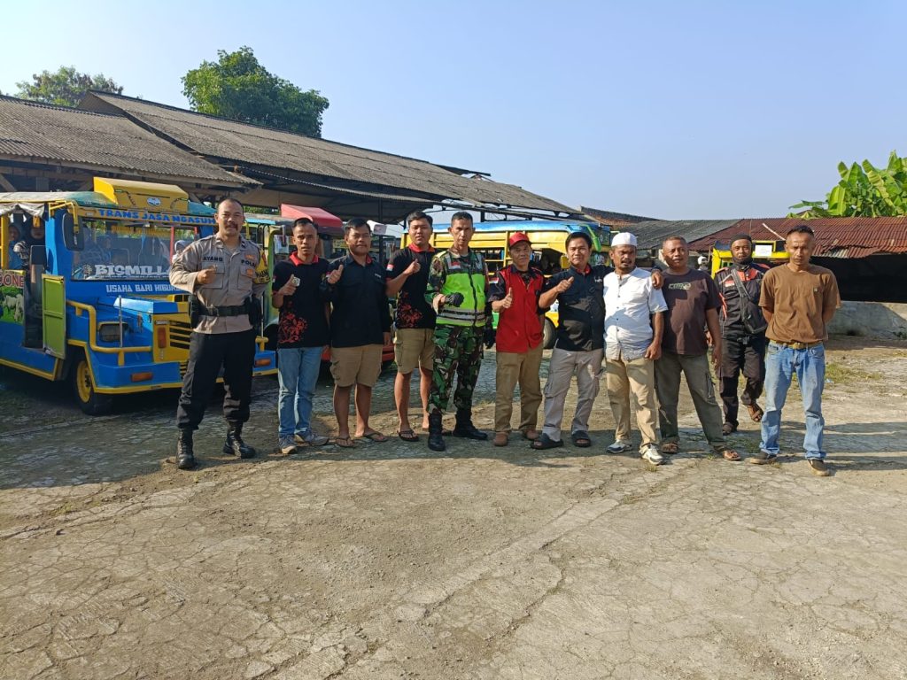 Datangi Warga Langsung, Babinkamtibmas Polsek Warudoyong Berikan Himbauan Gukamtibmas