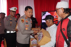 Gelar Baksos Serentak, Polres Sukabumi Kota Distribusikan 2800 Paket Sembako
