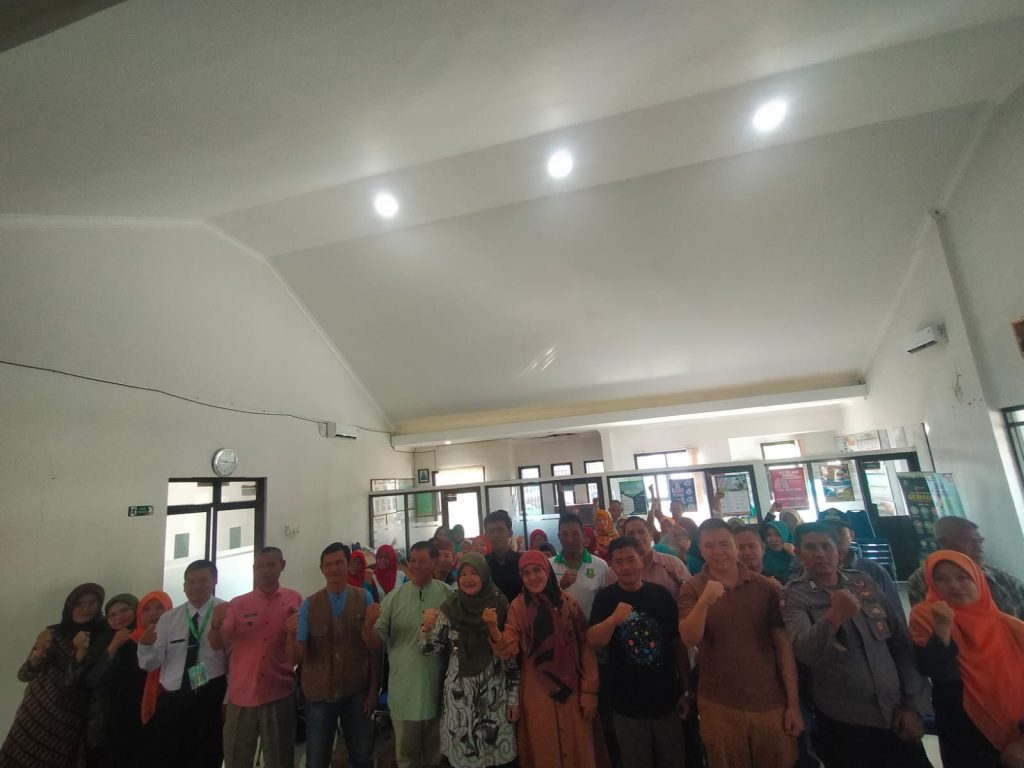 Rakor kampung keluarga berkualitas. Polsek Baros monitoring dan sukseskan Program pemerintah.