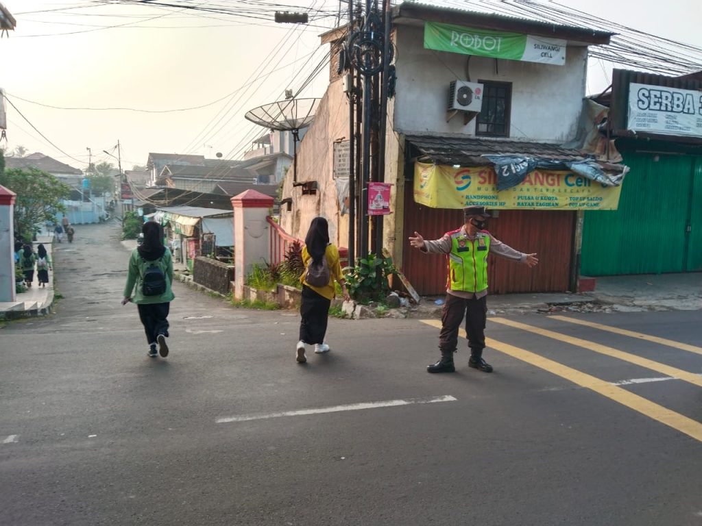 Gatur Pagi Hari Polsek Citamiang Sebagai Bentuk Pelayanan Kepada Masyarakat