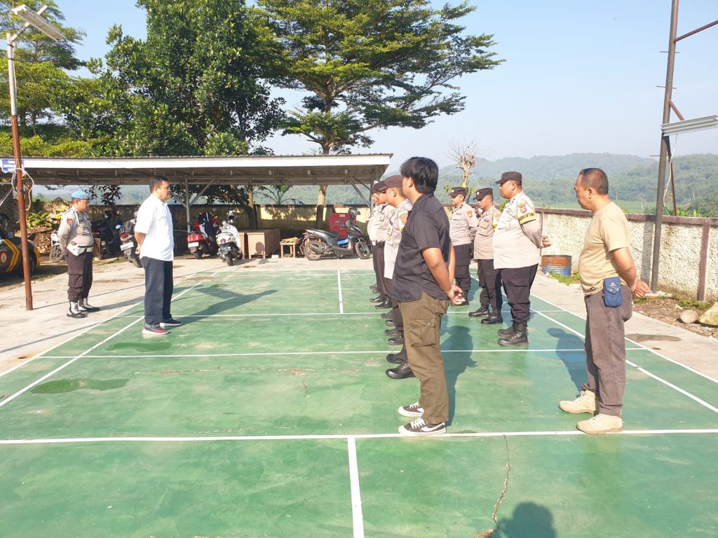 Apel Pagi Sebagai bentuk kedisiplinan dan kesiapsiagaan Polsek Gunungguruh