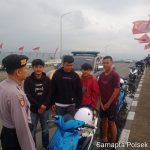 Guna menciptakan keamanan yang kondusif, unit Samapta Polsek Cibeureum Patroli Dialogis dan Sambangi Warga