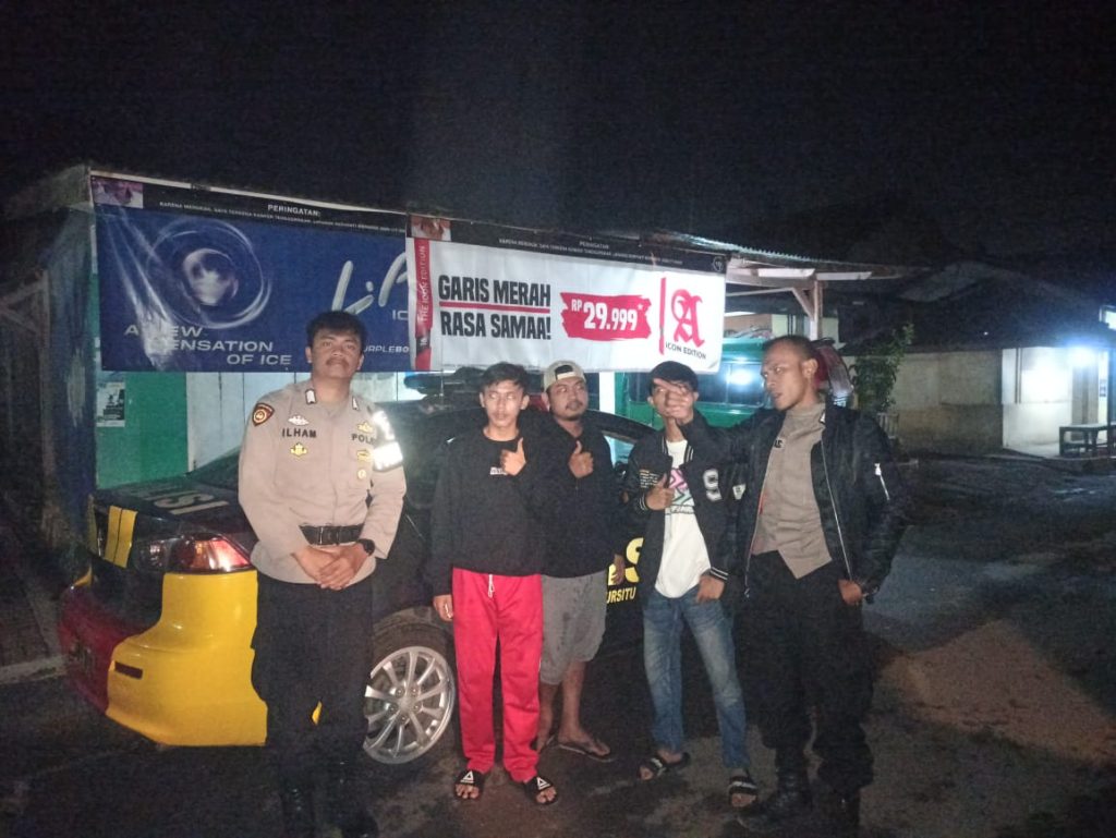 Patroli malam Cegah gangguan Kamtibmas di wilayah lembursitu