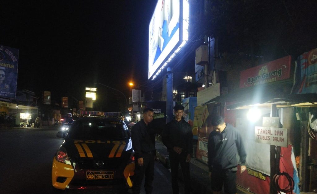 Polsek Cikole Laksanakan Giat Patroli Di Malam Hari