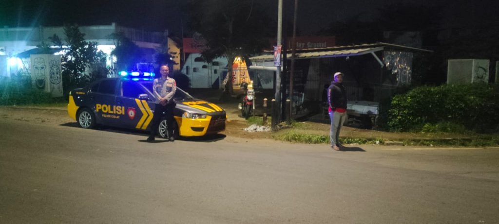 Patroli Polsek Cisaat  antisipasi Kerawanan Malam