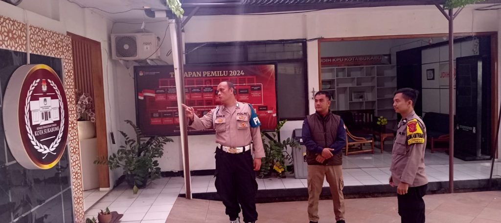 Guna menciptakan keamanan dan kondusif, Polsek Citamiang Patroli Dialogis, Kunjungi Kantor KPU Kota Sukabumi